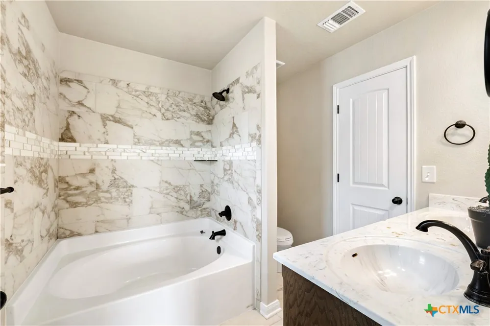6005 Cactus Flower Lane Killeen, TX 76549