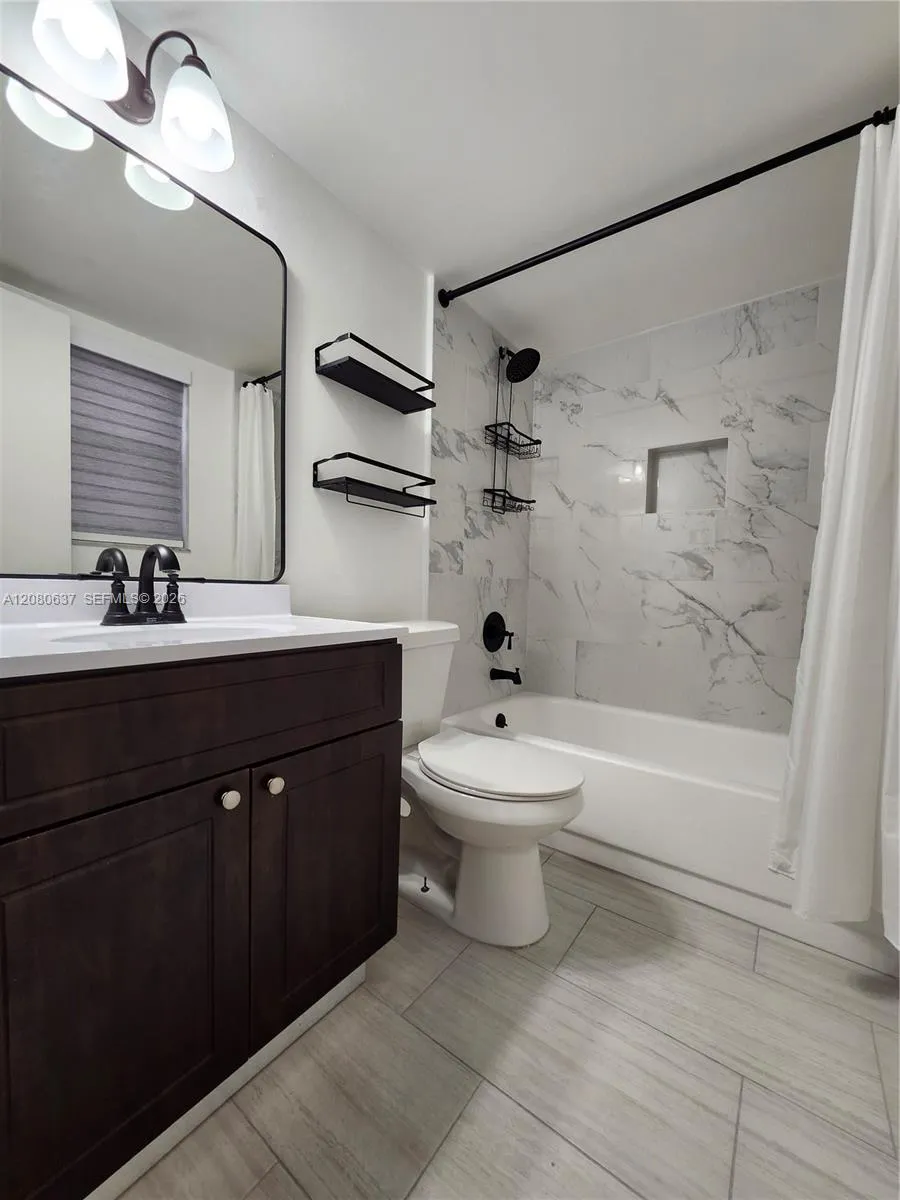 18224 Mediterranean Blvd #8-17 Hialeah, FL 33015