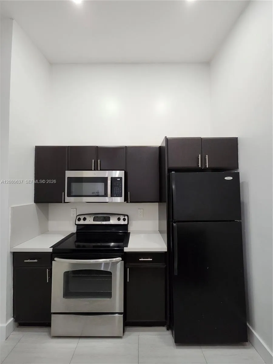 18224 Mediterranean Blvd #8-17 Hialeah, FL 33015