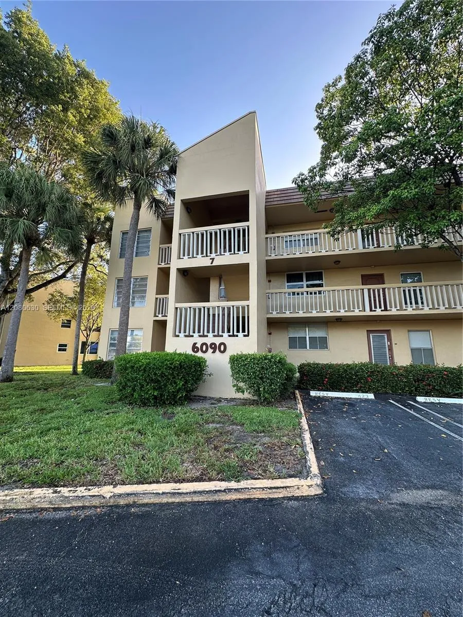 6090 NW 64th Ave #310 Tamarac, FL 33319
