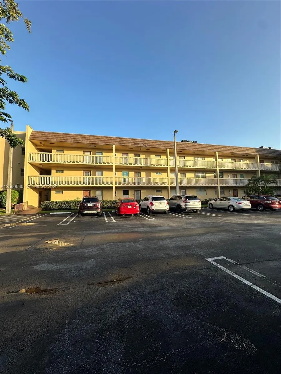 6090 NW 64th Ave #310 Tamarac, FL 33319