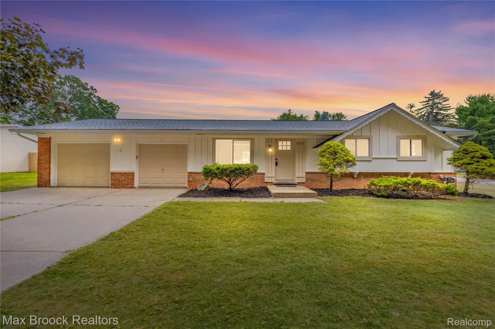 8735 Ringwood Drive Commerce Charter Township, MI 48382