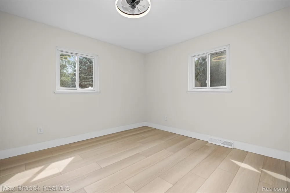 8735 Ringwood Drive Commerce Charter Township, MI 48382