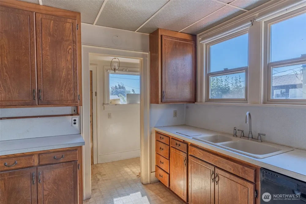 1079 S Market Boulevard Chehalis, WA 98532