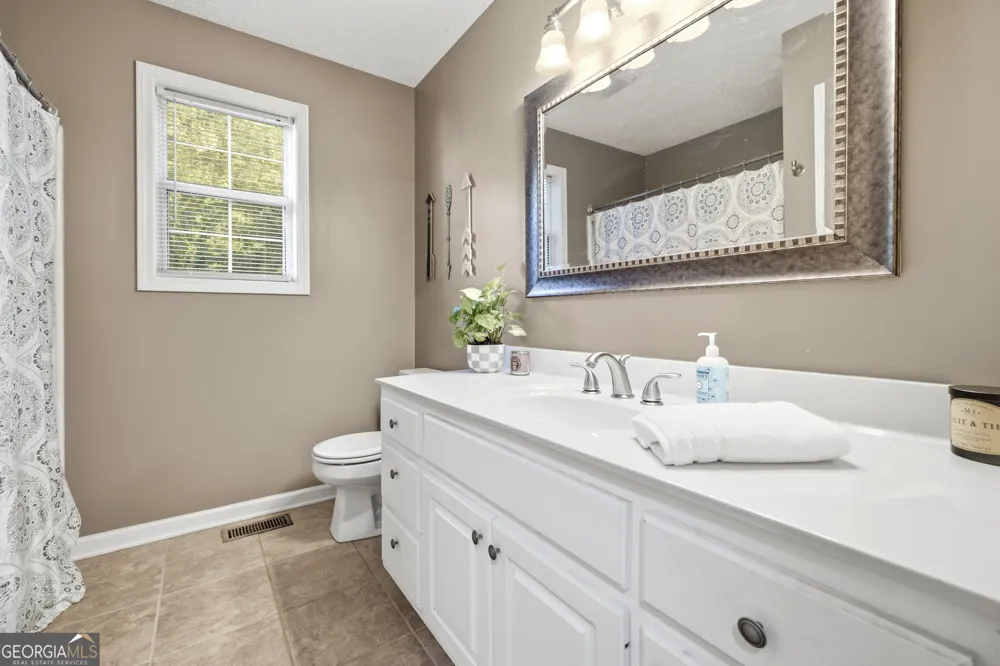 5221 Nimble Wood WAY Flowery Branch, GA 30542
