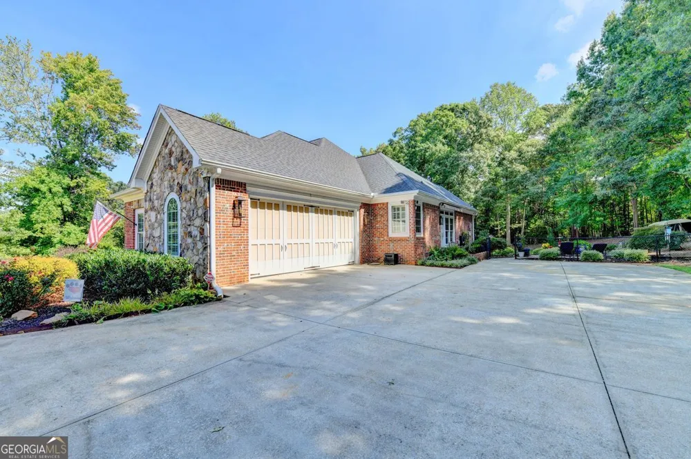 4025 Tanners Mill RD Braselton, GA 30517