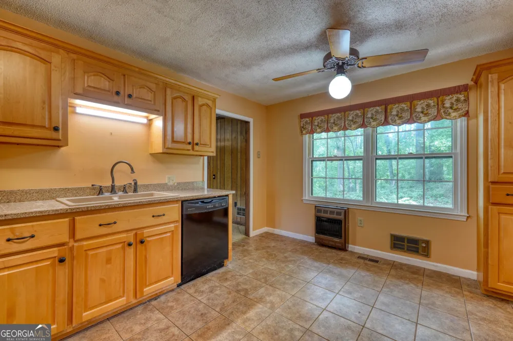 727 Bell Creek RD Hiawassee, GA 30546