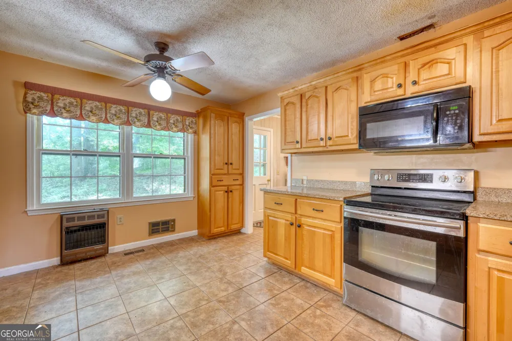 727 Bell Creek RD Hiawassee, GA 30546