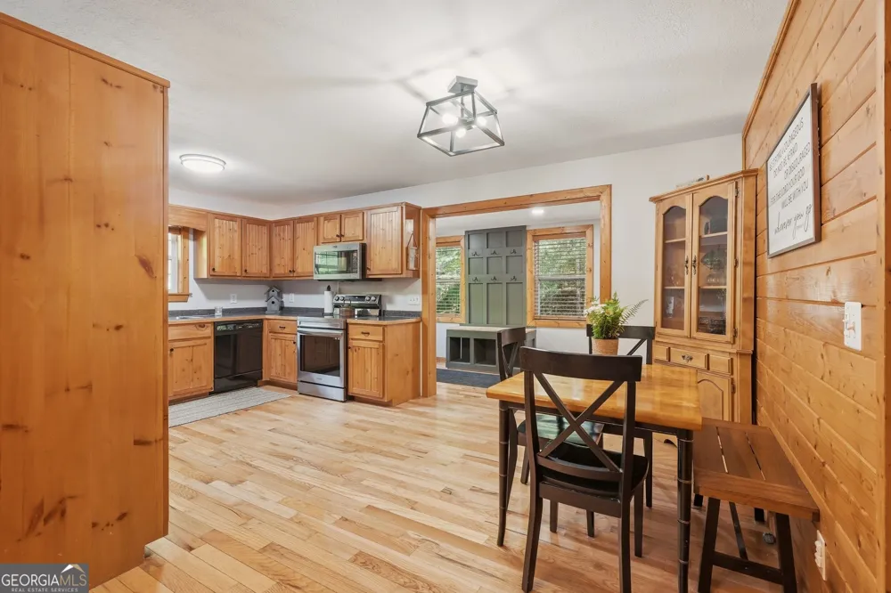2283 Rocky Top RD Blairsville, GA 30512
