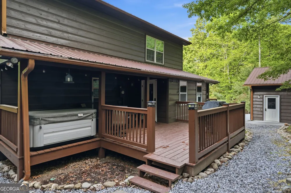 2283 Rocky Top RD Blairsville, GA 30512