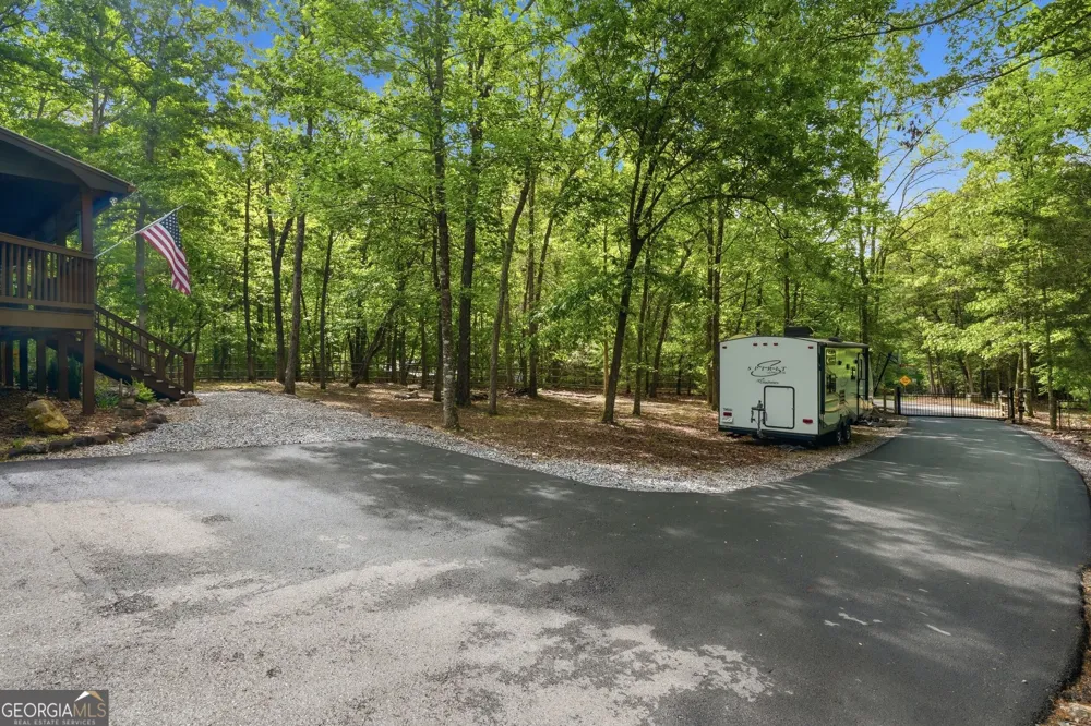 2283 Rocky Top RD Blairsville, GA 30512