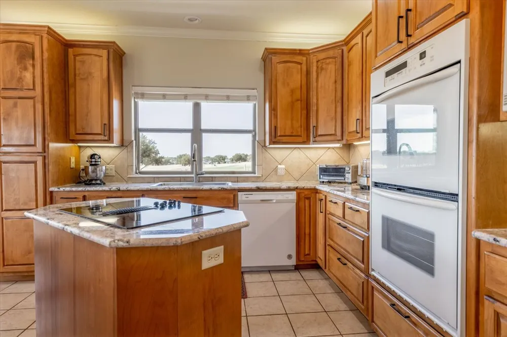 101 Denny Fox Drive Burnet, TX 78611