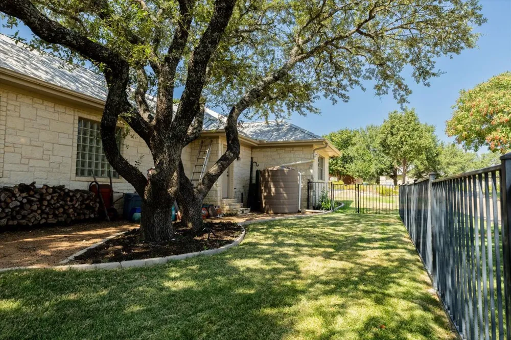 101 Denny Fox Drive Burnet, TX 78611