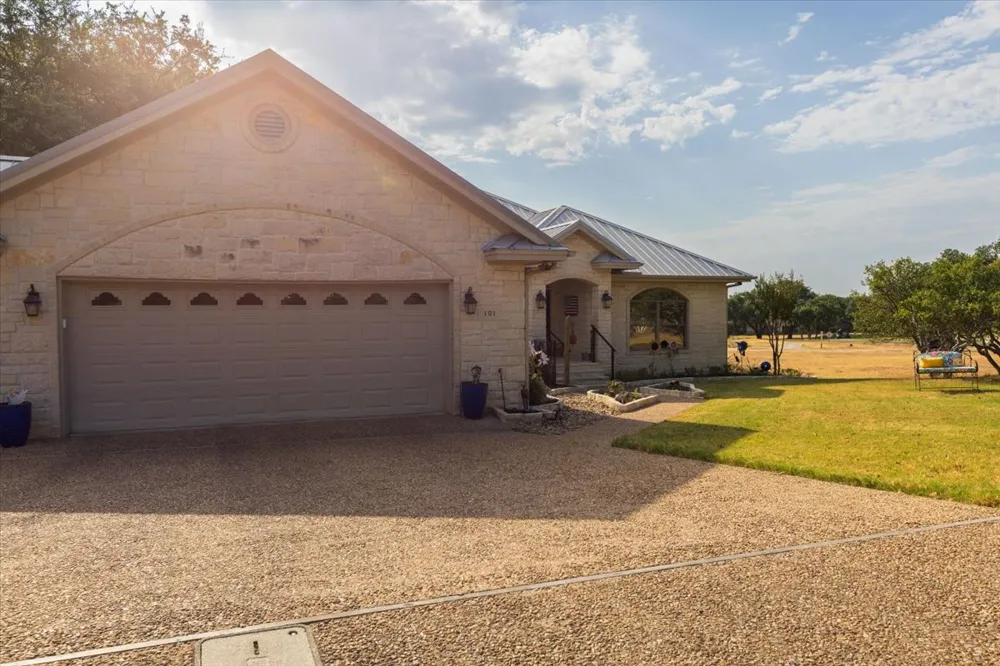 101 Denny Fox Drive Burnet, TX 78611