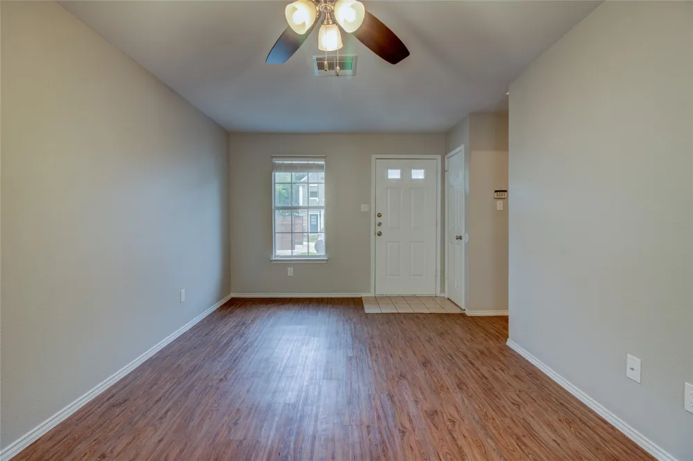 202 S College Street #2 Georgetown, TX 78626
