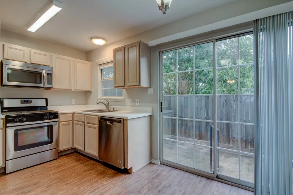 202 S College Street #2 Georgetown, TX 78626