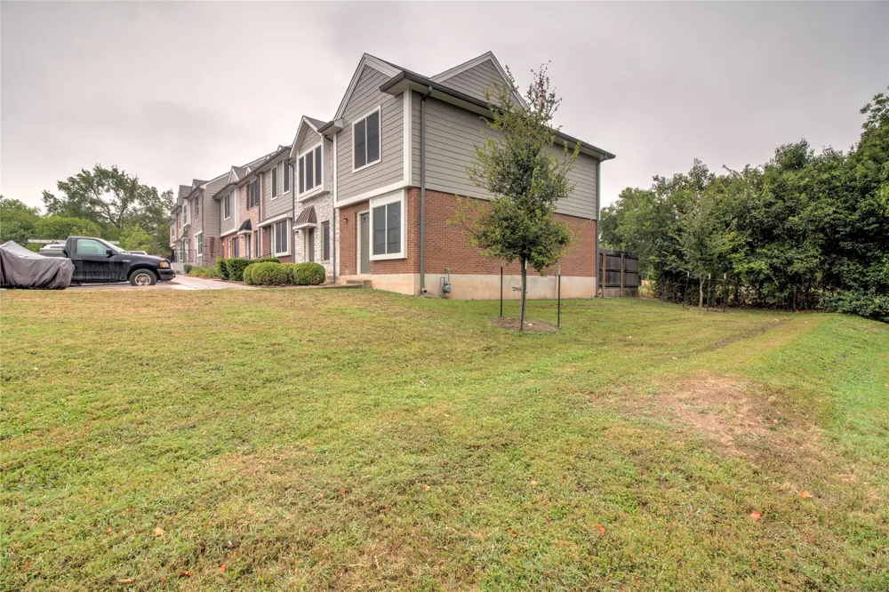 202 S College Street #2 Georgetown, TX 78626