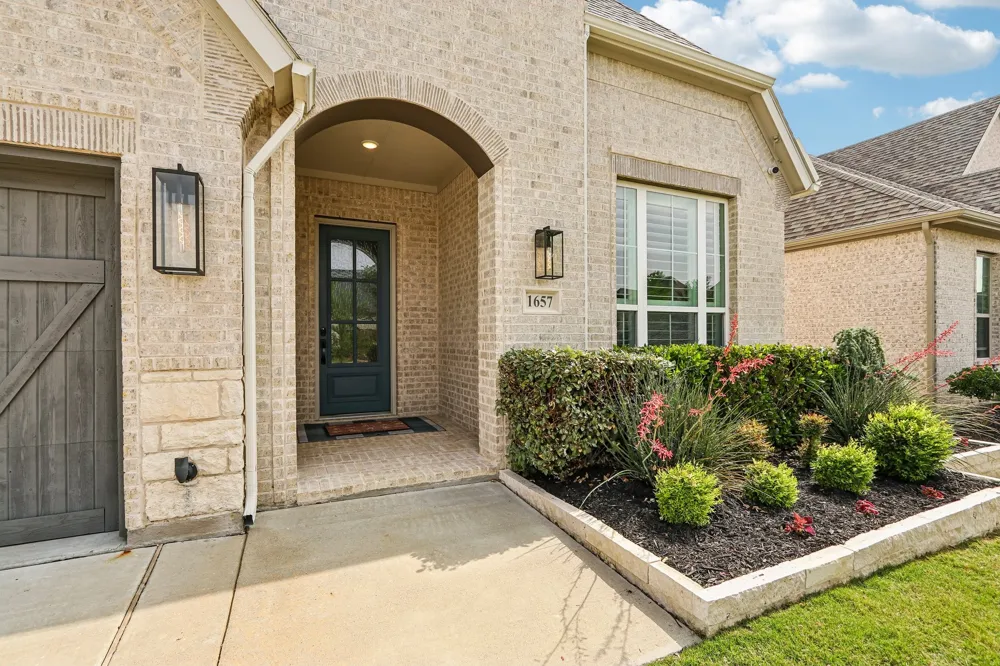 1657 Lilac Lane Celina, TX 75009