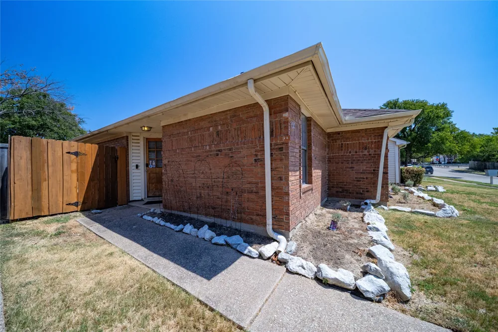 562 Stringfellow Drive Coppell, TX 75019
