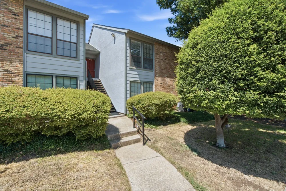 15151 Berry Trail #910 Dallas, TX 75248