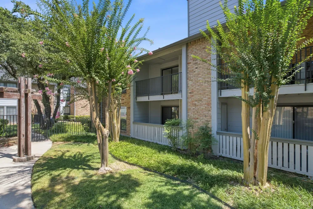15151 Berry Trail #910 Dallas, TX 75248