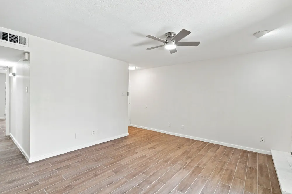 15151 Berry Trail #910 Dallas, TX 75248