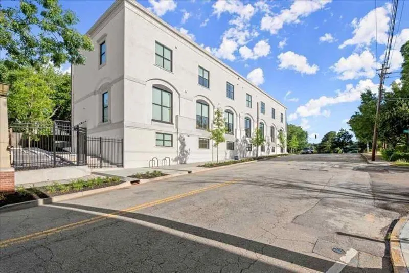 108 Park Place Unit 107 Decatur, GA 30030