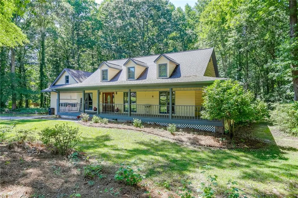 2720 Bay Ridge Drive Loganville, GA 30052