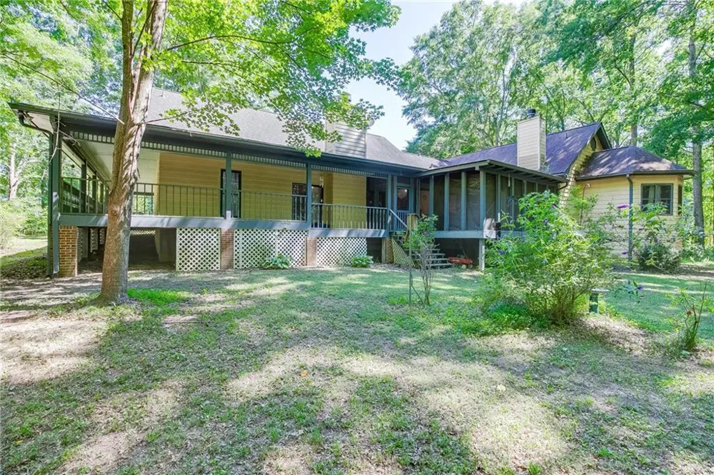 2720 Bay Ridge Drive Loganville, GA 30052