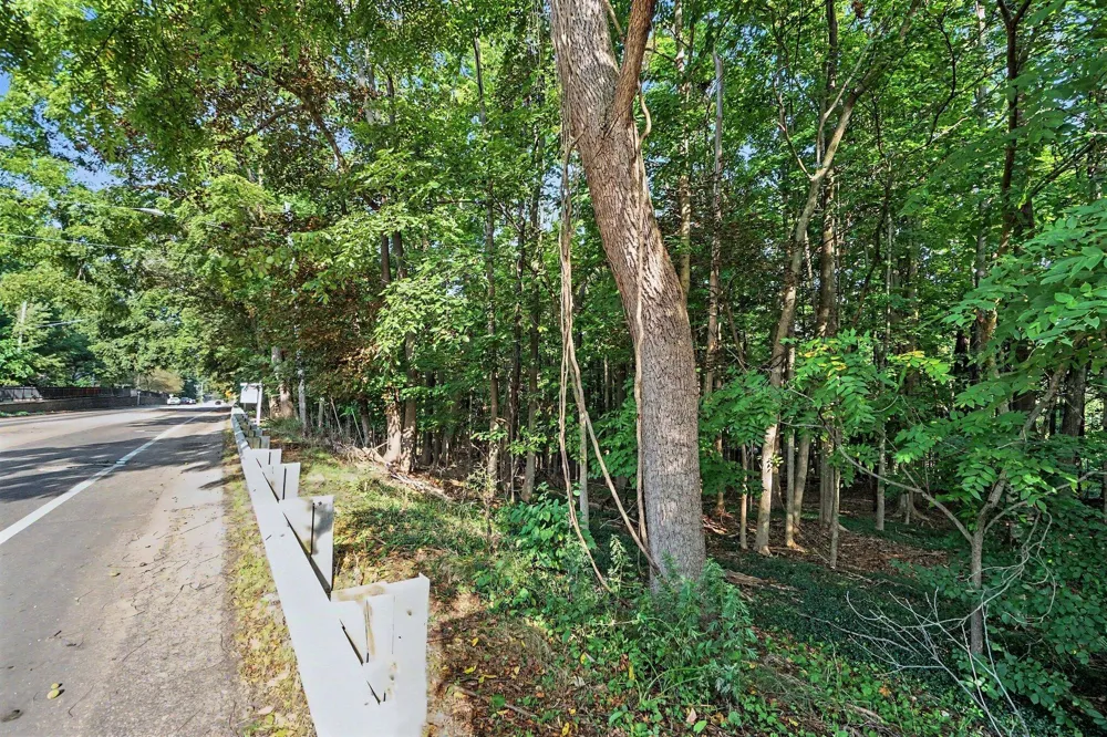 2610 Parkview Avenue Kalamazoo, MI 49008