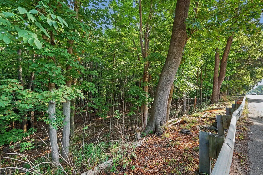 2610 Parkview Avenue Kalamazoo, MI 49008