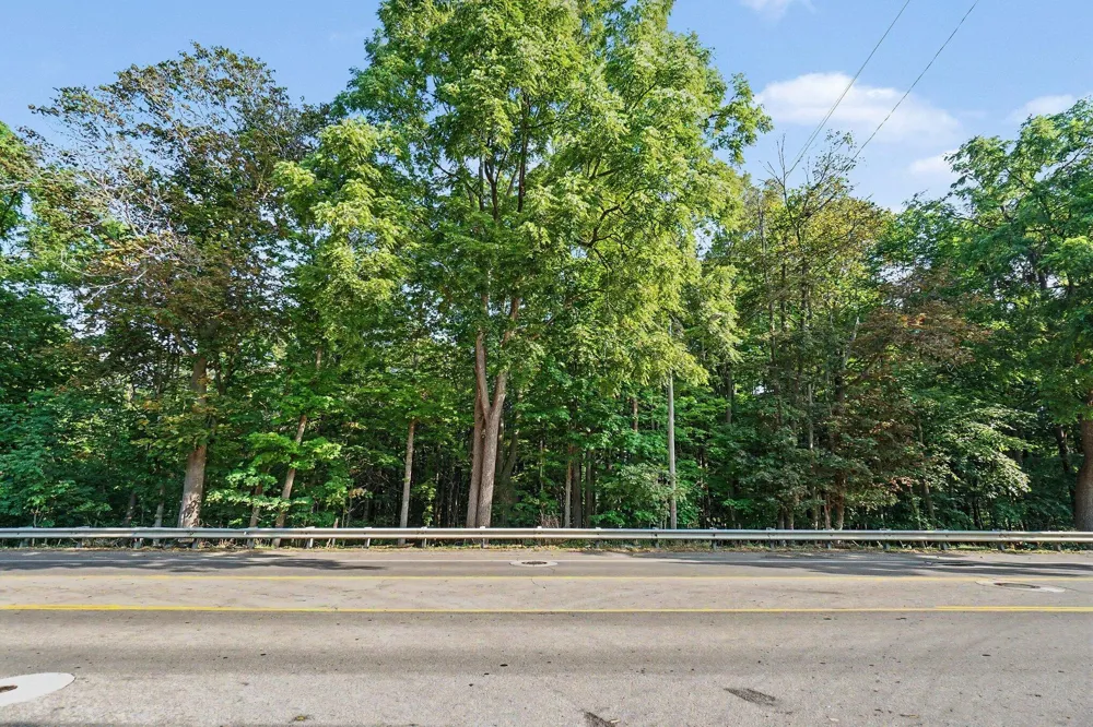 2610 Parkview Avenue Kalamazoo, MI 49008