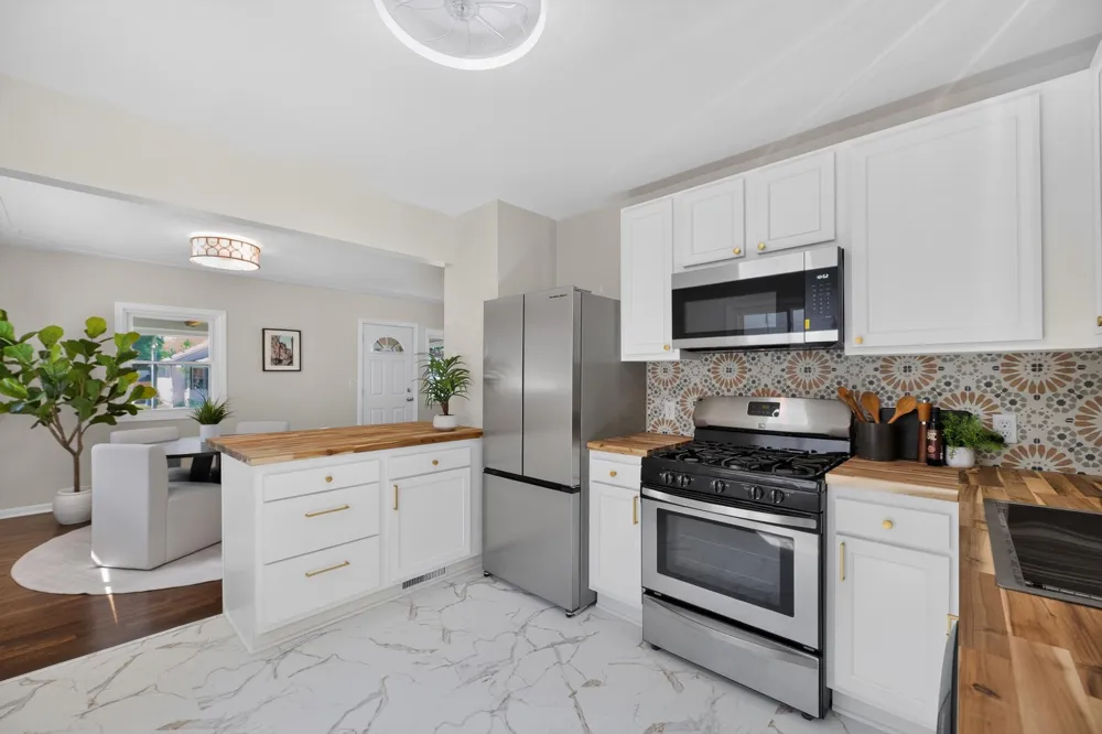 2416 Woodward Avenue SW Wyoming, MI 49509