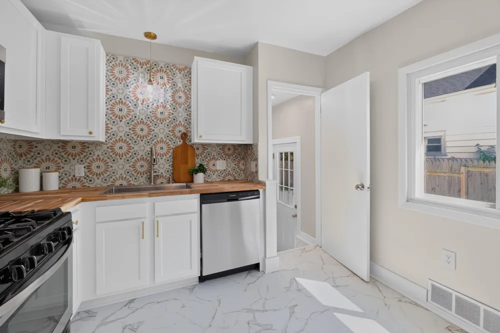 2416 Woodward Avenue SW Wyoming, MI 49509
