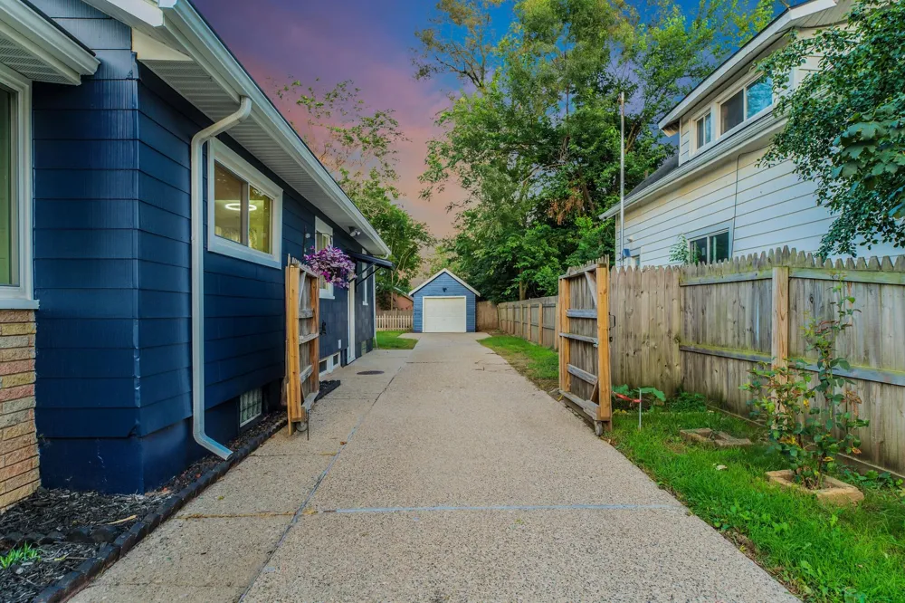 2416 Woodward Avenue SW Wyoming, MI 49509