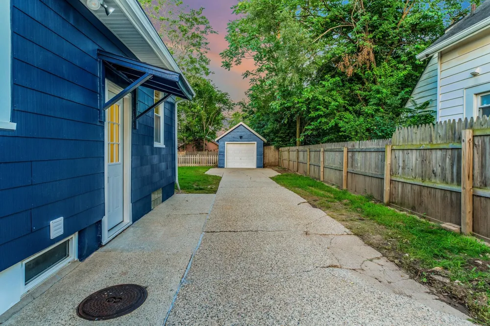 2416 Woodward Avenue SW Wyoming, MI 49509