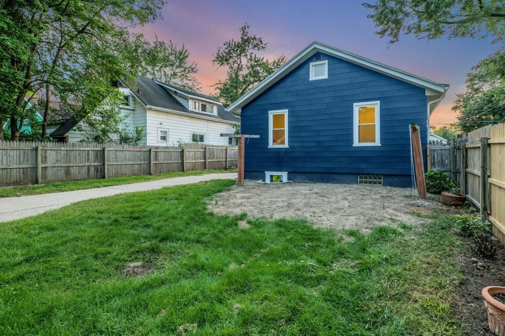2416 Woodward Avenue SW Wyoming, MI 49509