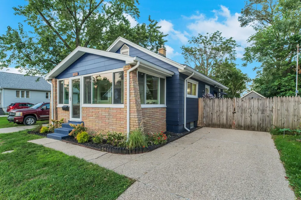 2416 Woodward Avenue SW Wyoming, MI 49509