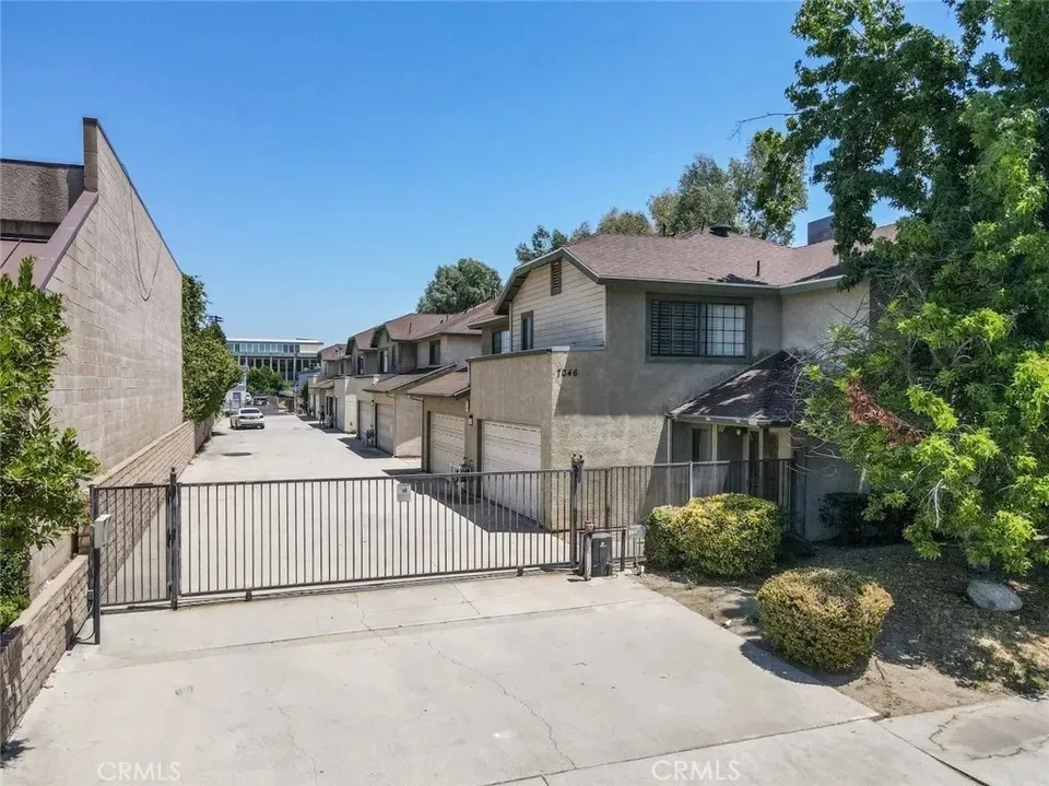 7046 De Celis #6 Los Angeles, CA 91406