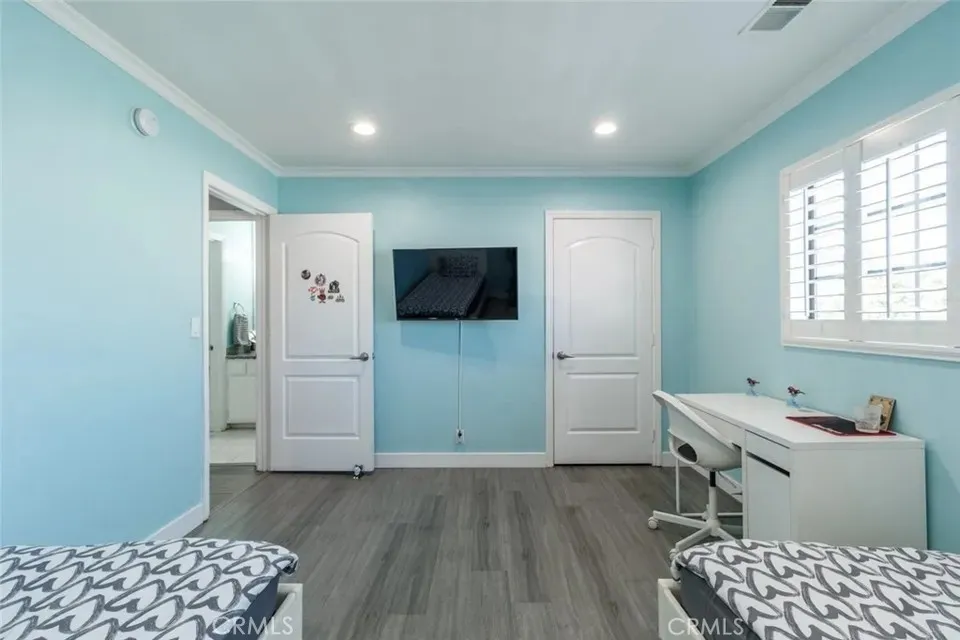 7046 De Celis #6 Los Angeles, CA 91406