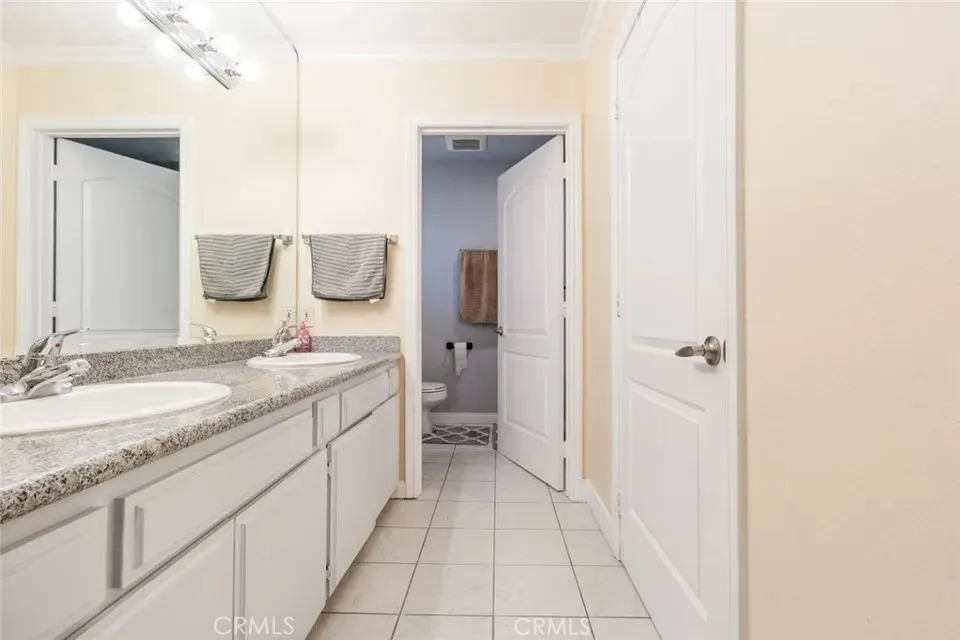 7046 De Celis #6 Los Angeles, CA 91406