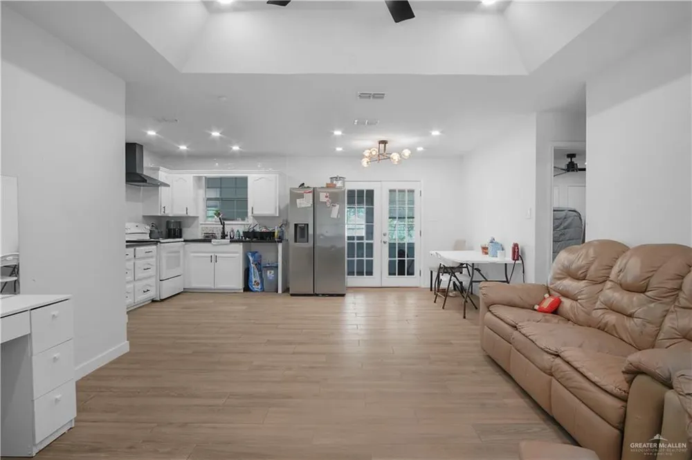 104 E 16th Street San Juan, TX 78589