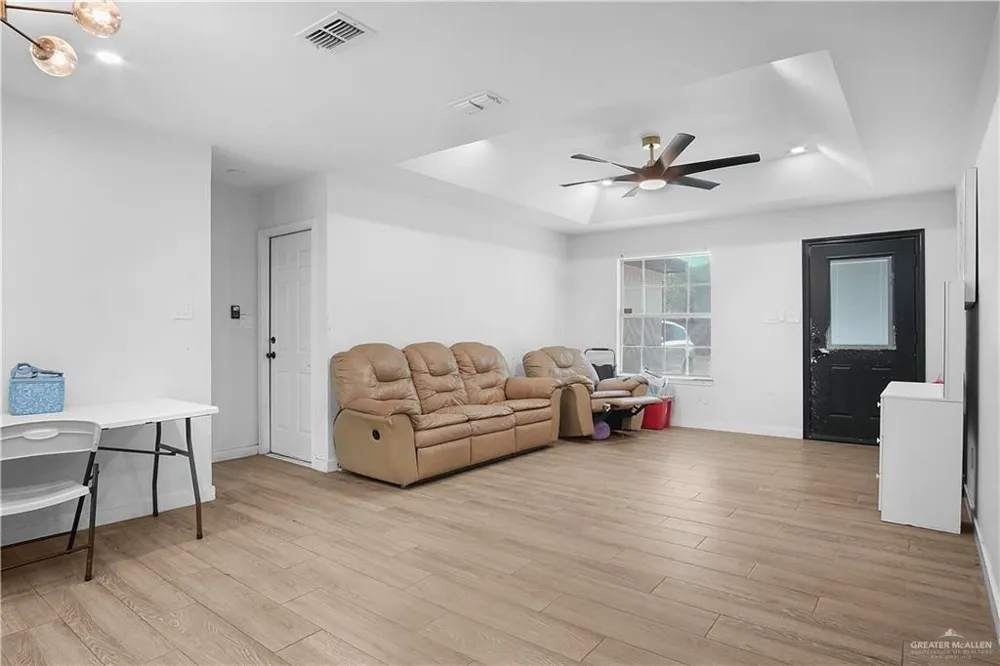 104 E 16th Street San Juan, TX 78589