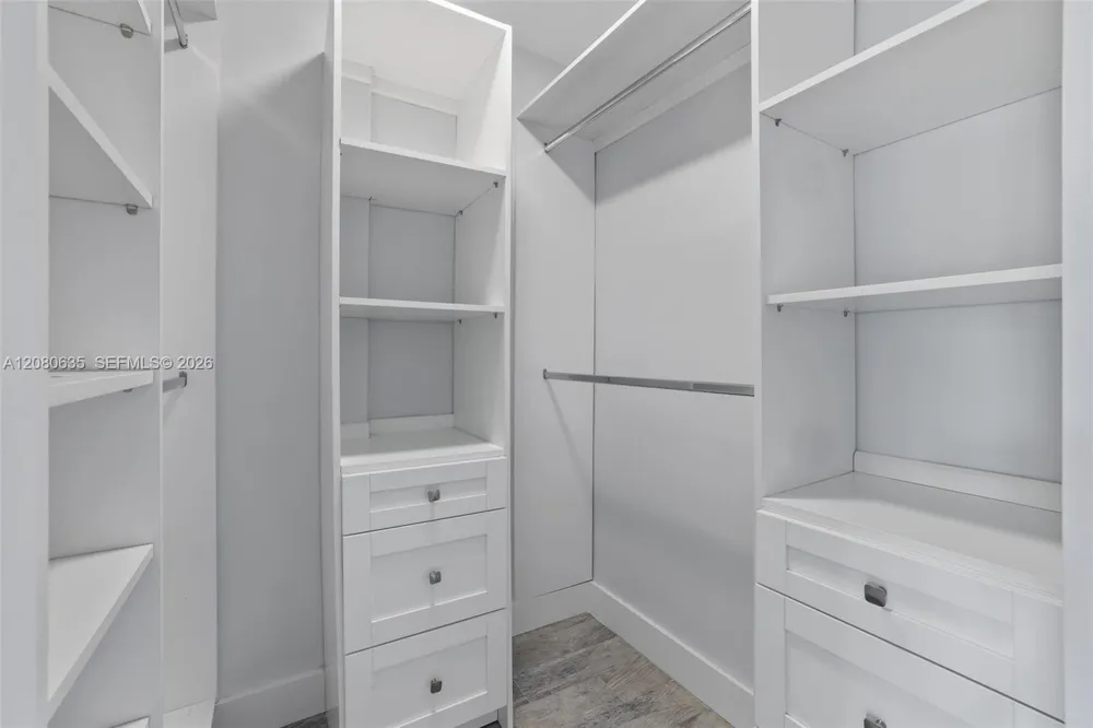 1340 Lincoln Rd #208 Miami Beach, FL 33139
