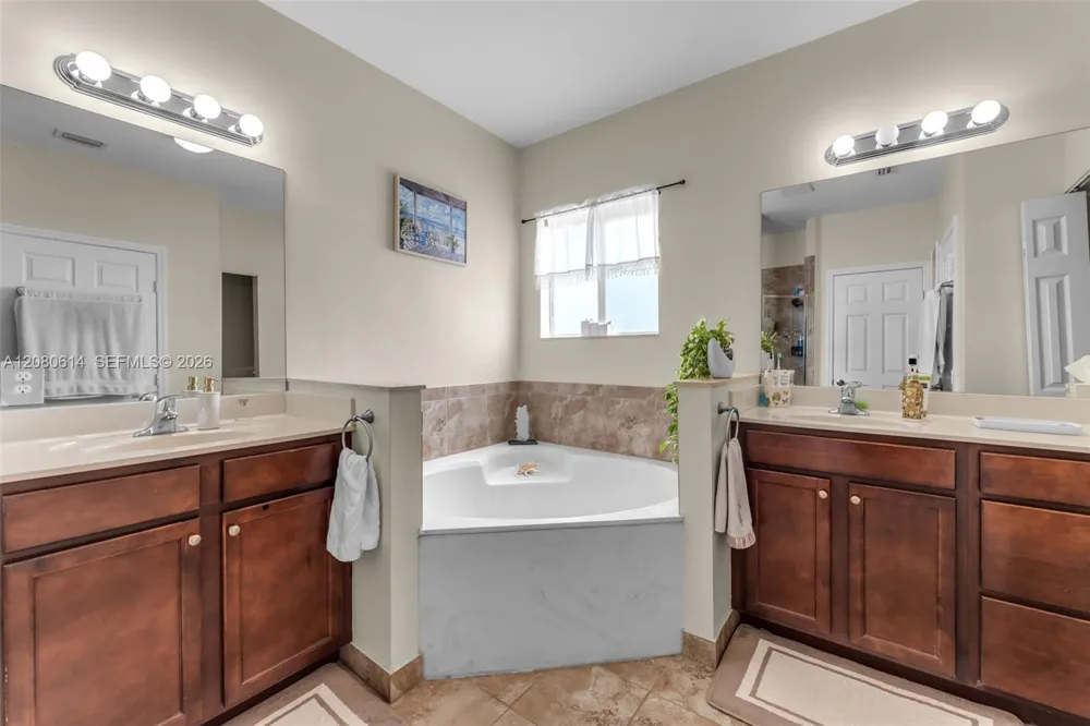 2324 SE 17th Ter Homestead, FL 33035