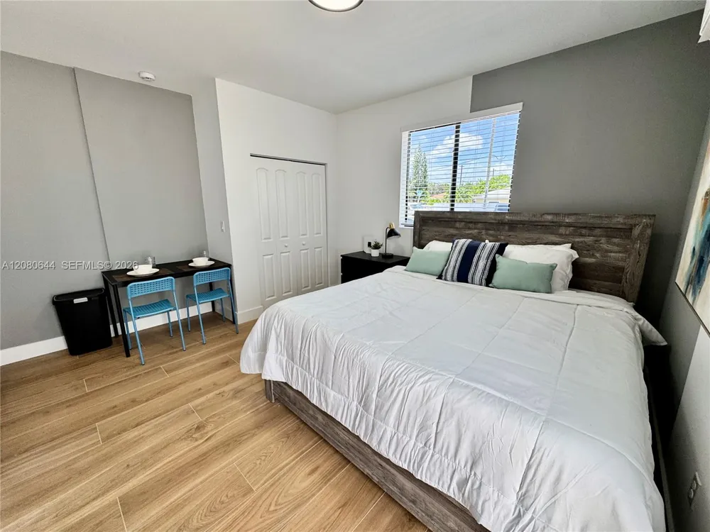 11086 SW 219 ST #2 Miami, FL 33170