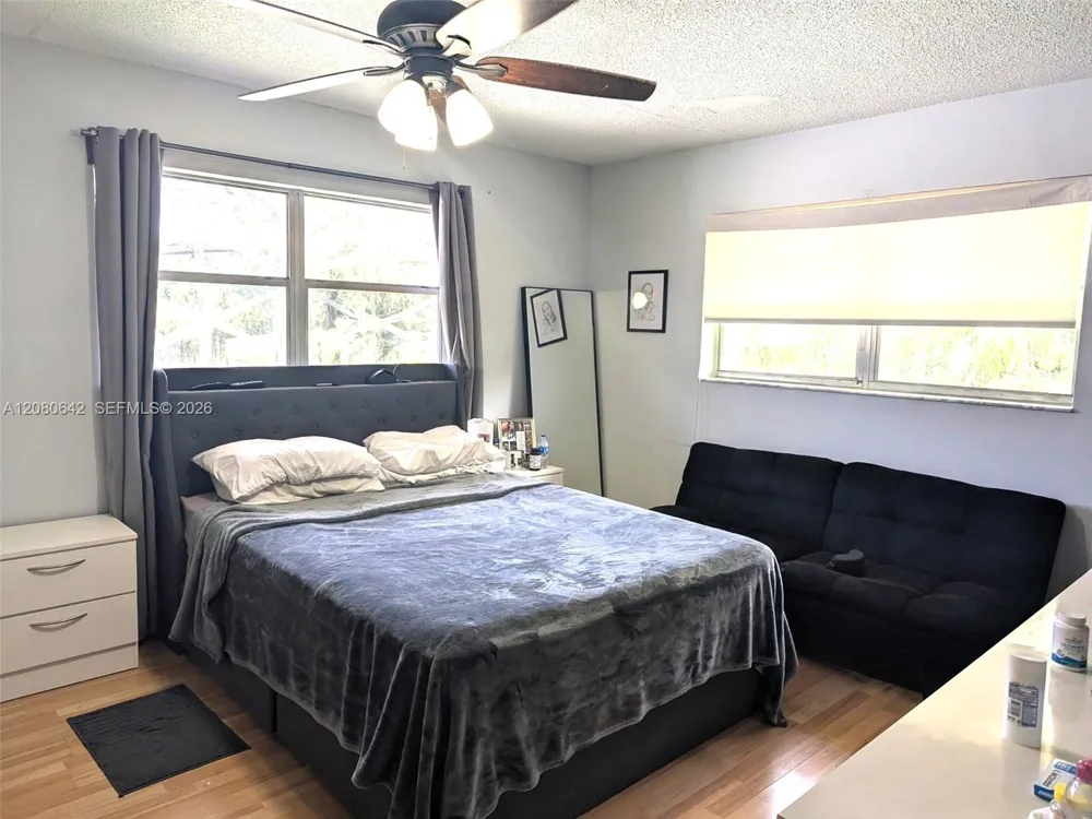 7925 Fairview Dr #201 Tamarac, FL 33321