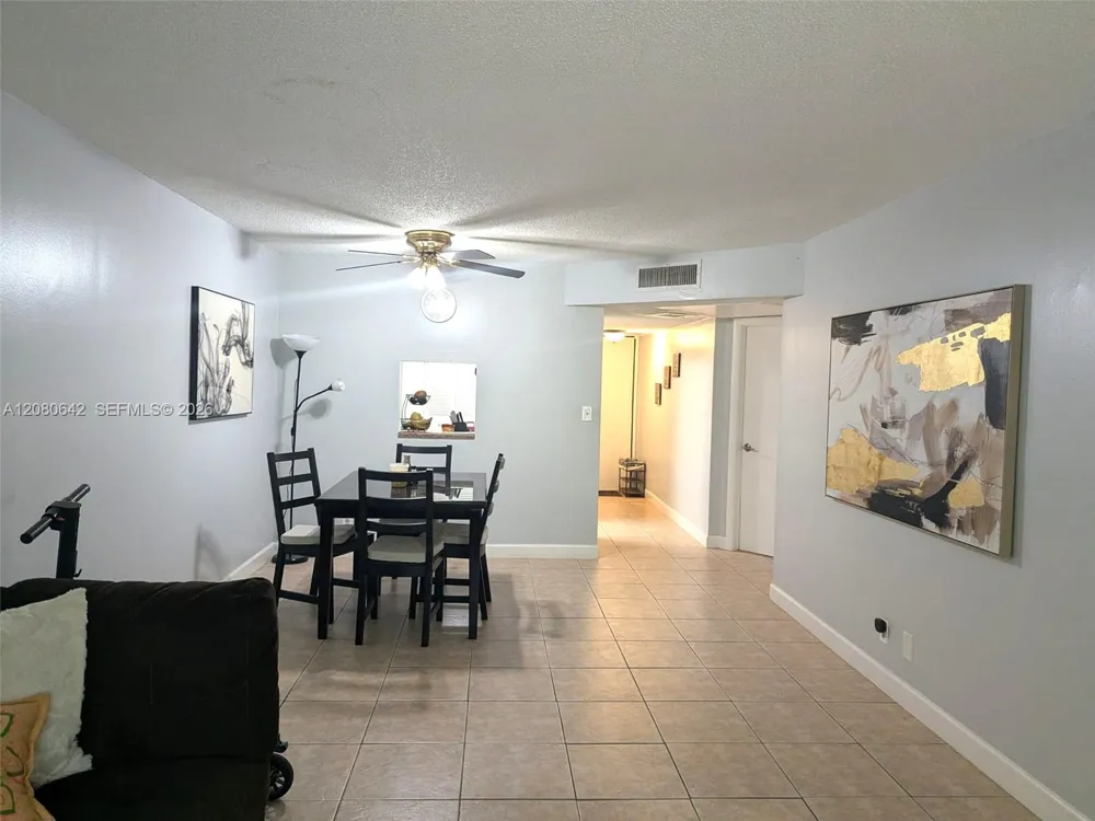 7925 Fairview Dr #201 Tamarac, FL 33321