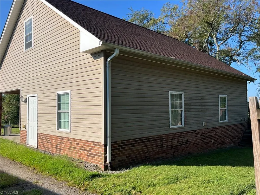 578 Old US Highway 52 Mount Airy, NC 27030