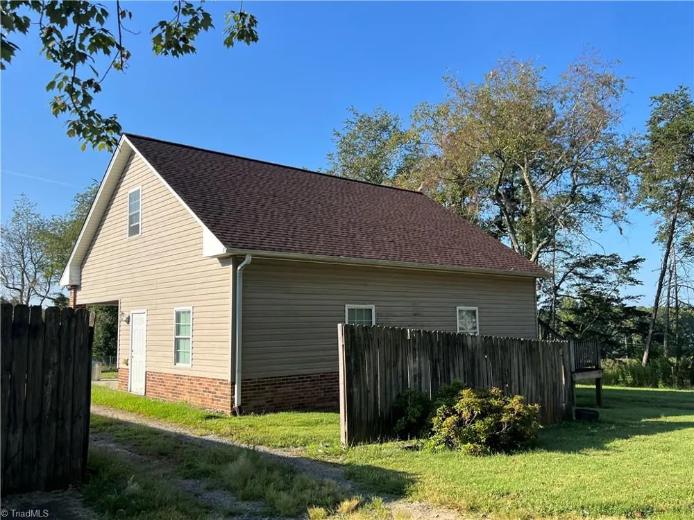 578 Old US Highway 52 Mount Airy, NC 27030